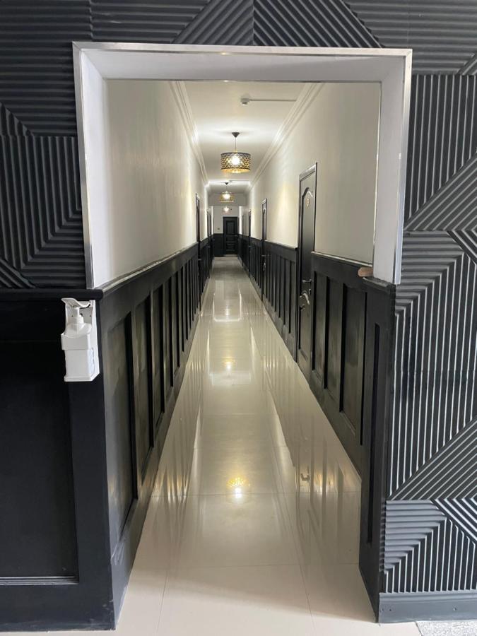 Hotel Mandarin Atiraw Buitenkant foto