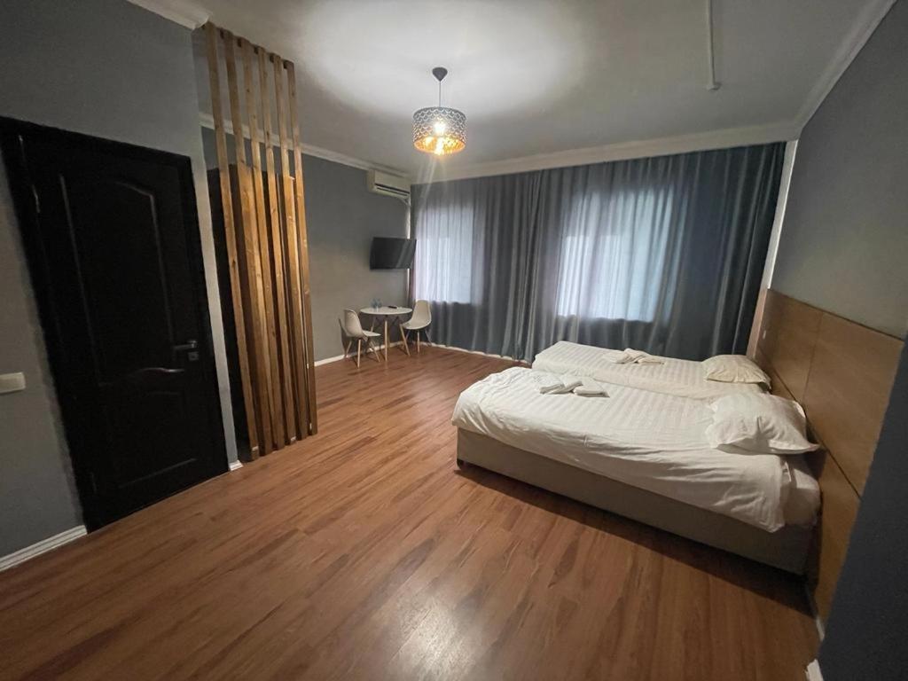 Hotel Mandarin Atiraw Buitenkant foto